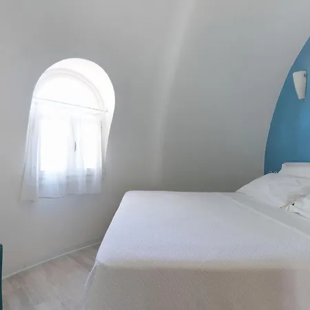 Del Mito Villa *