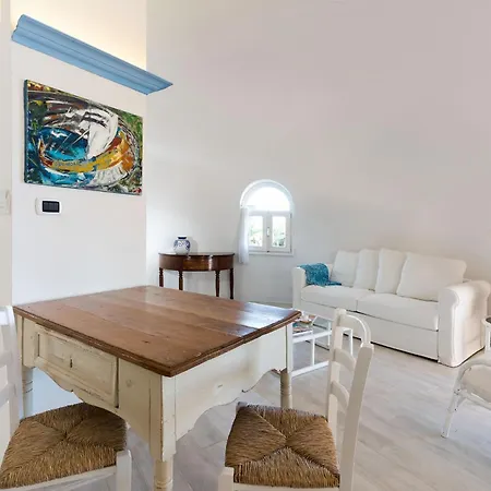 Del Mito Villa *