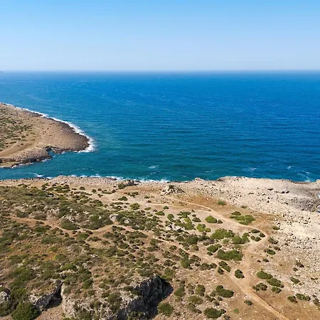 Del Mito Villa *